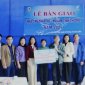 Lễ trao tiền hỗ trợ làm Nhà Chữ thập đỏ-