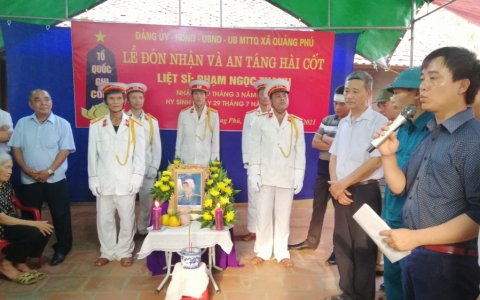 xã Quảng Phú tổ chức lễ đón nhận và an táng hài cốt liệt sĩ Phạm Ngọc Thanh trở về quê hương.